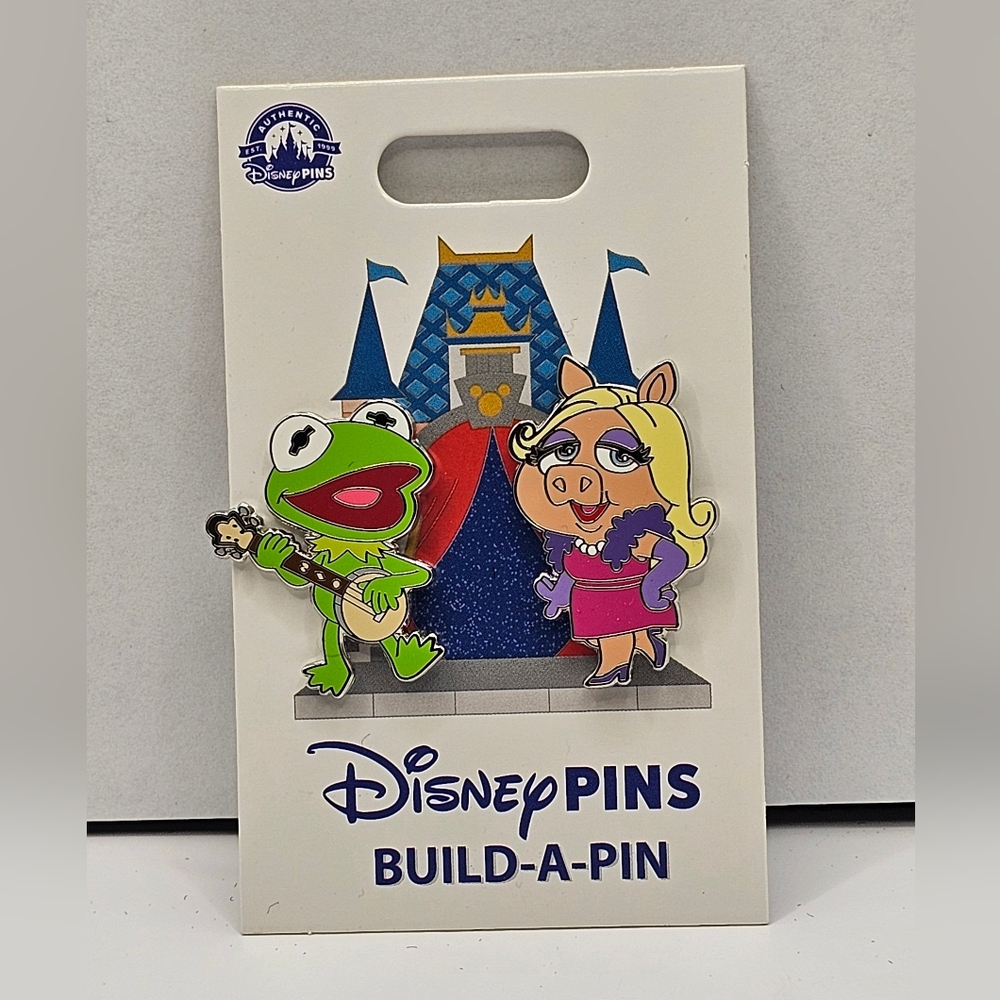 Disney Build-A-Pin with Kermit and Miss Piggy